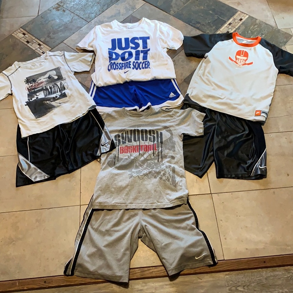 Four T-shirt & Shorts Sets of Boy's Athletic Wear